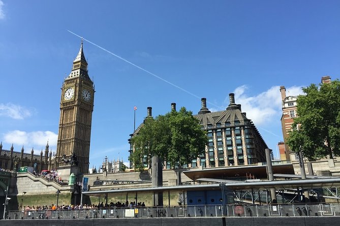 8 Day Music Theatre and Movies English Course in London - Inclusions in the Package