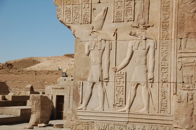A Private Coach Excursion to Visit the Kom Ombo Temples, and Edfu