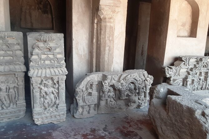 Abhaneri Breathtaking Stepwell and Ghost Fort of Bhangarh From Jaipur - Tour Highlights