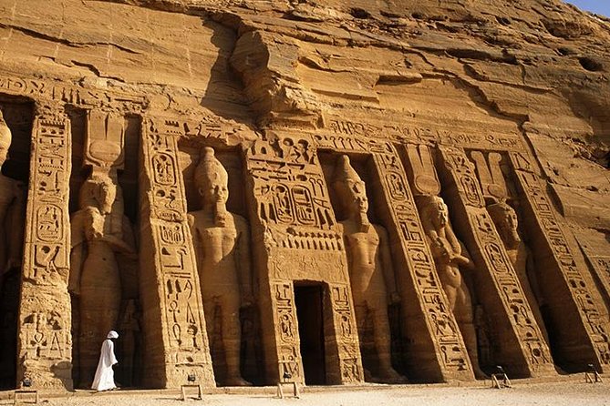Abu Simbel Sightseeing Tour From Luxor - Maximum Travelers and Group Size