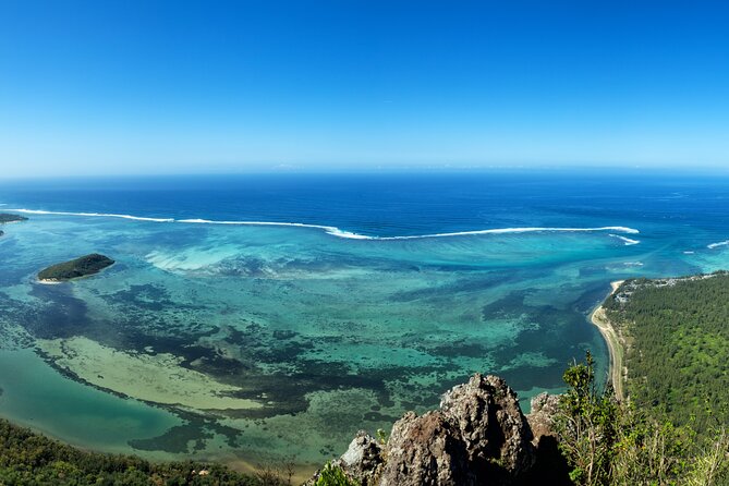 Adventure Instagram Tour: Hike Le Morne, Maconde, 7-Coloured Earth & Waterfall - Tour Overview