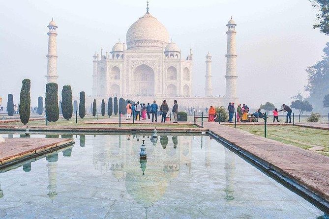 Agra: Sunrise Taj Mahal Tour Including Hotel Pick-Up and Drop-Off
