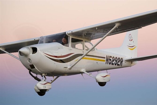 Airplane Transfer Between Colombo Airport (Cmb) and Sigiriya Airforce Base (Giu) - Pricing and Group Discounts