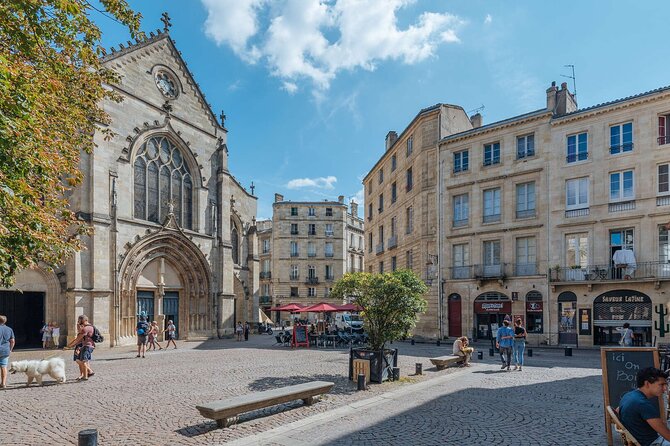 Airport Transfer: Bordeaux Airport BOD to Bordeaux by Luxury Van