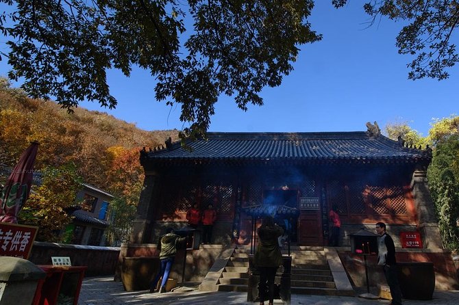 All Inclusive Beijing Mutianyu Great Wall and Hongluo Temple Private Day Trip - Included Amenities