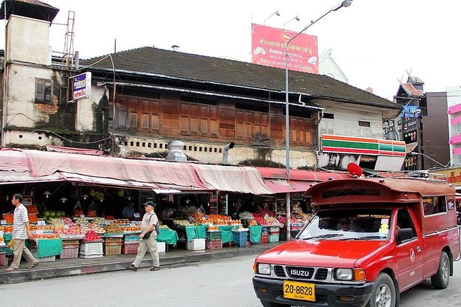 An Early Morning Mingle in Chiang Mai - Inclusions