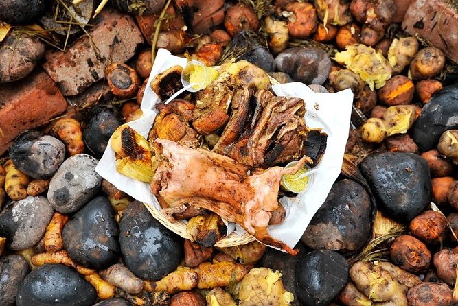 Andean Delights: Pachamanca in Chinchero in Half a Day