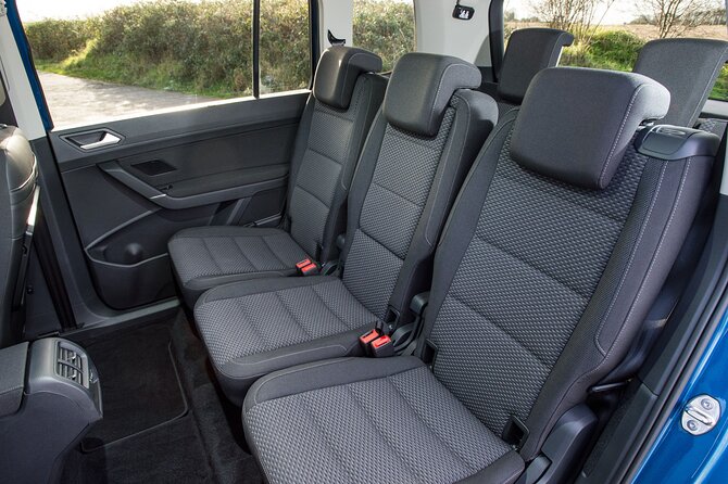 Arrival Private Transfer From Santorini Airport JTR to Santorini by Sedan Car