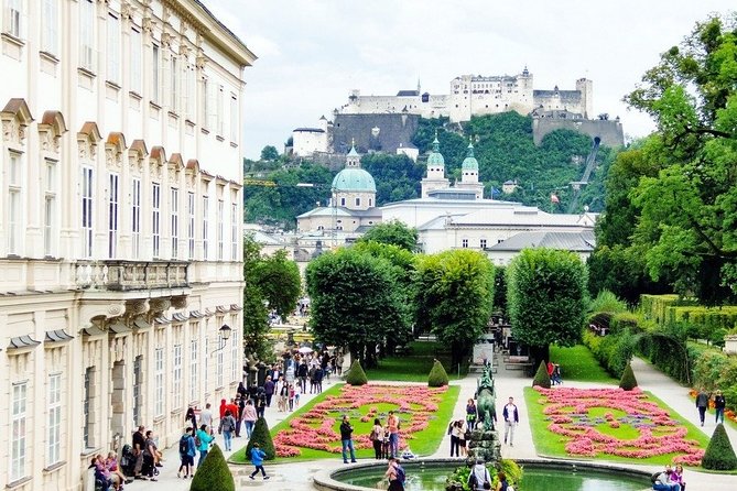 Arrival Private Transfers: Salzburg Airport SZG to Salzburg in Luxury Van - Pickup Details