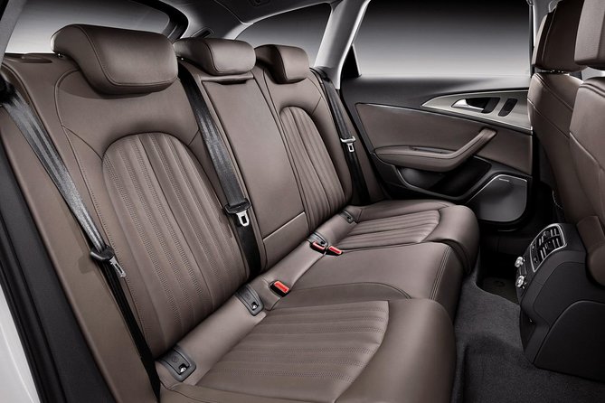 Arrival Transfer Chengdu Airport CTU to Chengdu by Luxury Sedan - Service Details