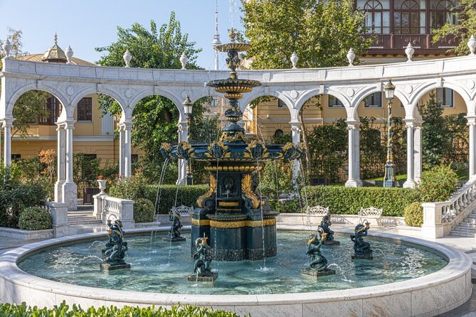 Audio Walking Tour in Baku Old Town - Tour Features