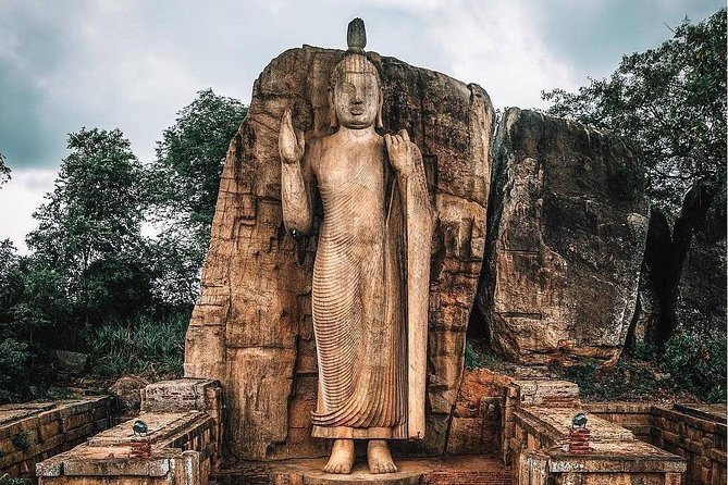 Aukana & Ancient Kingdom Anuradhapura Day Tour From Kandy