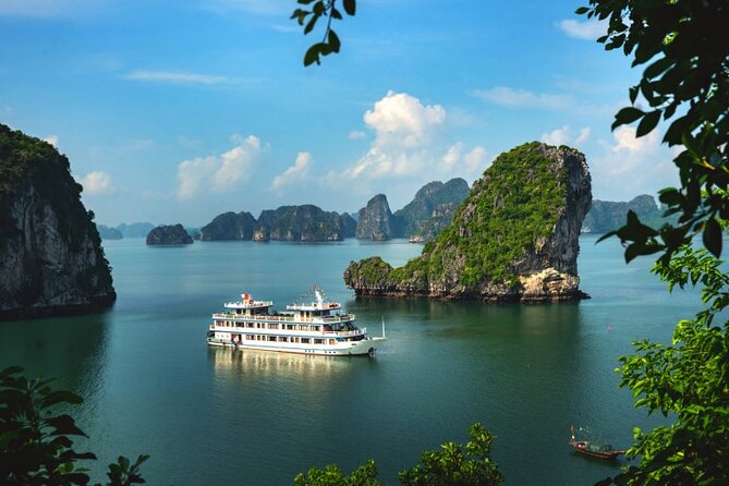 Bai Tu Long Bay Overnight Cruise With Less Tourist Area - Cruise Highlights