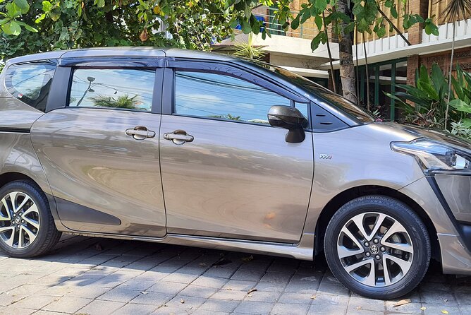 Bali Airport Transfer Check in or Check Out Nusa Dua Luxury Car - Service Details