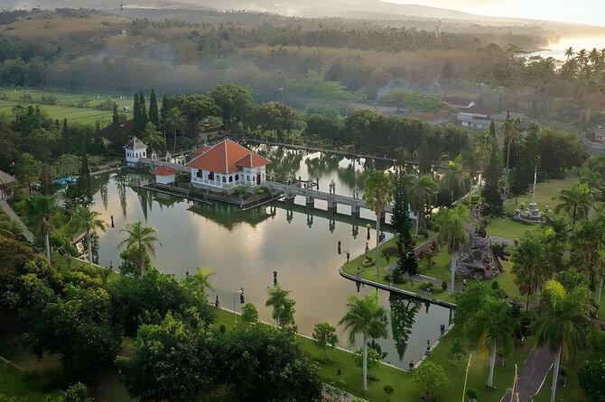Bali Car-Charter: The Gates of Heaven Bali Tour