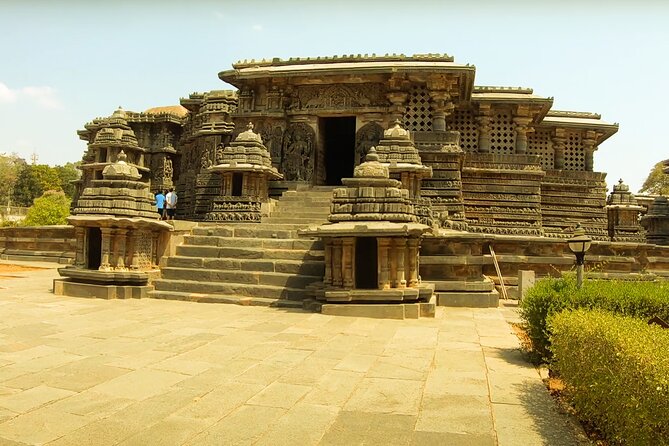 Bangalore to Belur and Halebid