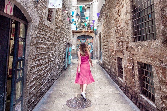 Barcelona Hidden Treasuers : Barrio Gotico City Tour in German - Tour Overview