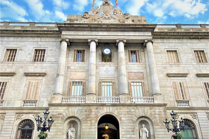 Barcelona Walking Tour With Complimentary Drink - Meeting Point Details