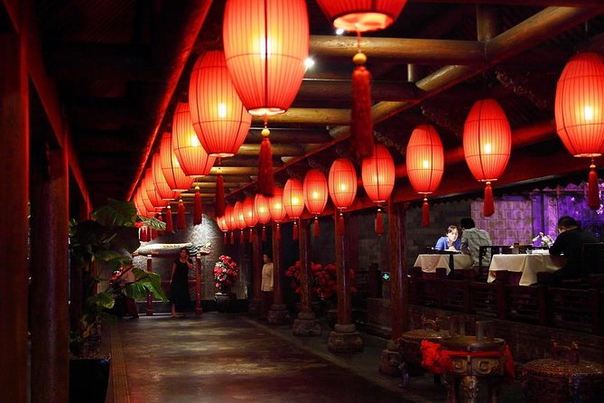 Beijing Royal Cuisine Dinner With Performance Experience and Nanluoguxiang Visit - Experience Highlights