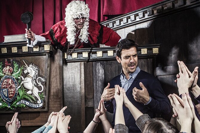 Berlin Hop-On Hop-Off Bus & Berlin Dungeon Ticket