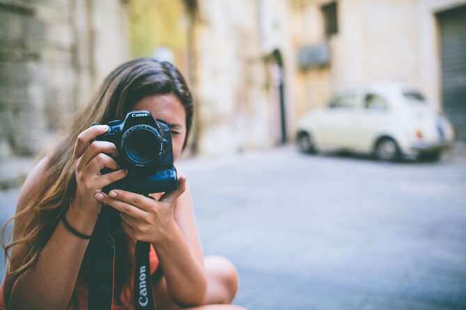 Berlin Photography Tour With a Expert Guide – Brandenburg Gate, Linden St & More