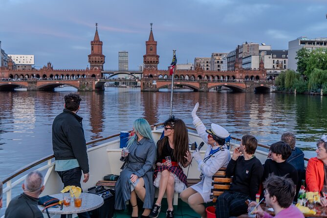 Berlin-The Sirens: Boat Tour on the Spree With Three Drag Queens - Tour Highlights