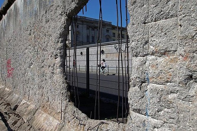 Berlin Wall Walking Tour