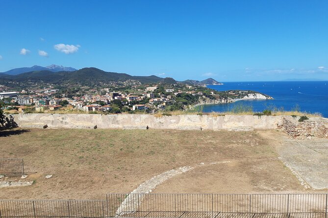 Bike Tour of the Historic Cosmopolis and Its White Beaches