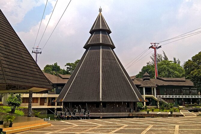 Botanical Garden And Miniature Park Of Indonesia Tour - Meeting and Pickup Information
