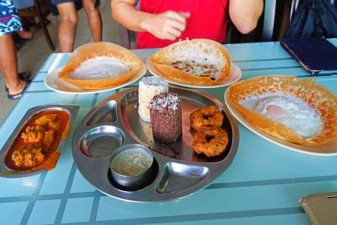Breakfast Tour at Royal Town of Klang With Local + Mangrove Walk - Itinerary Overview
