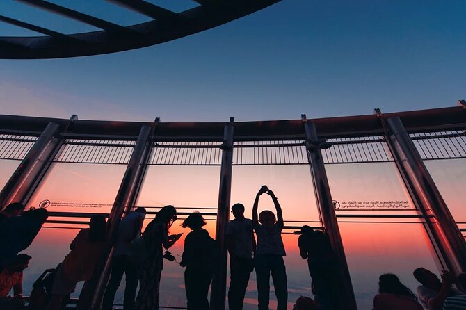 Burj Khalifa Tickets With the Roof Top Dinner Meal From Dubai