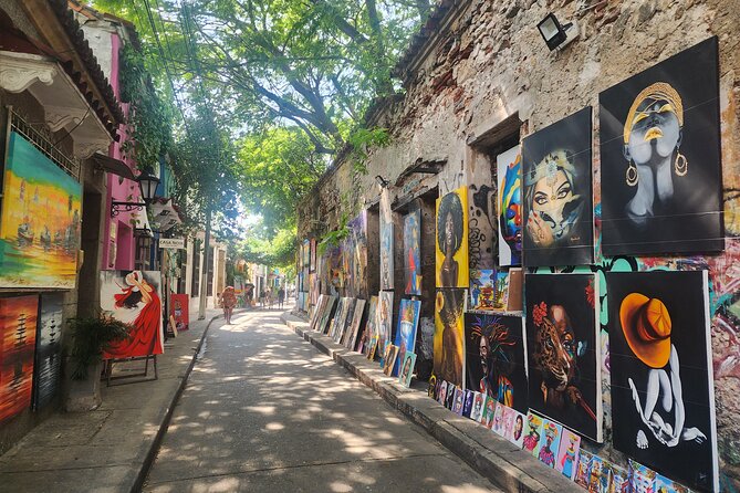 Cartagena and Getsemaní Walk Thru Hidden History and Life-Shared - Inclusions and Amenities