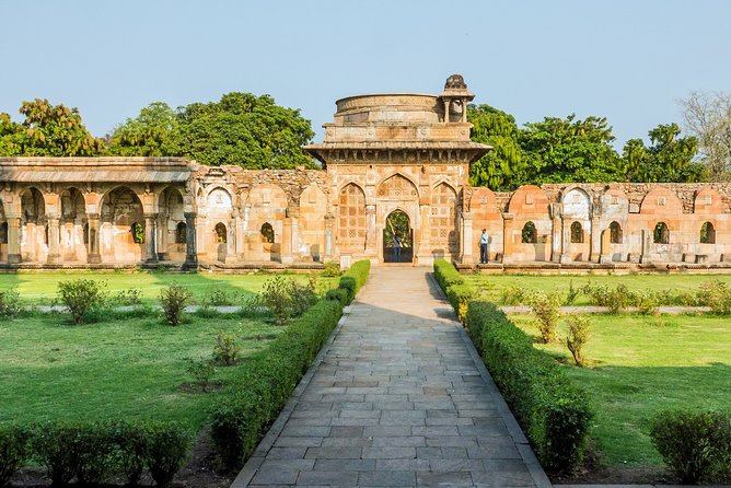 Champaner-Pavagadh Archaeological Park Day Trip (Guided Car Tour From Ahmedabad)