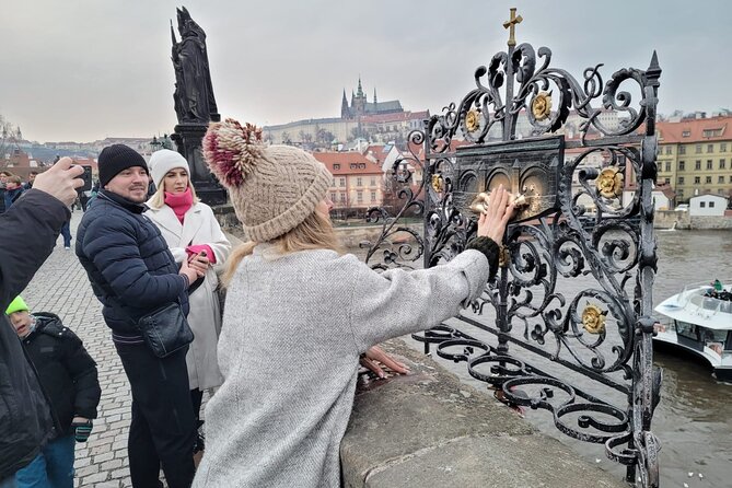 Charles Bridge Sightseeing Tour With Online Quiz - Tour Overview