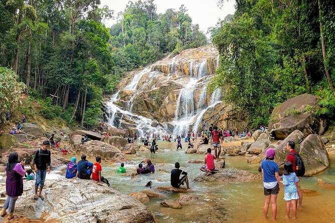 ~Chauffeur: Malacca to Kuantan Transfer [Van]