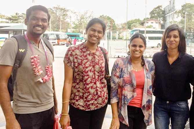Colombo Airport (CMB) to Peradeniya City Private Transfer
