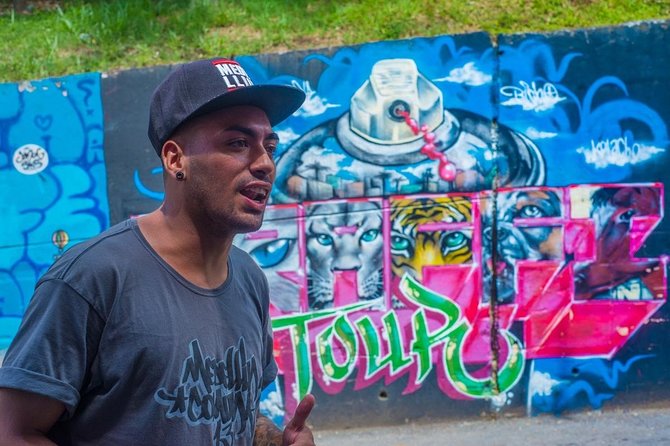 Comuna 13 Graffiti Private Tour