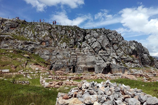 Cusco: Horseback Ride to the Moon Temple and the Devil Balcony