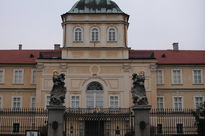Czech Castles Scooter Tour for 1 Day. the South Way. (Audio Guide)