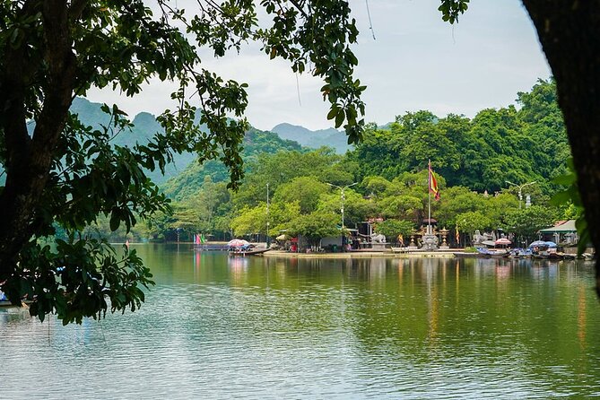 Day-tour to the Perfume Pagoda - Tour Overview