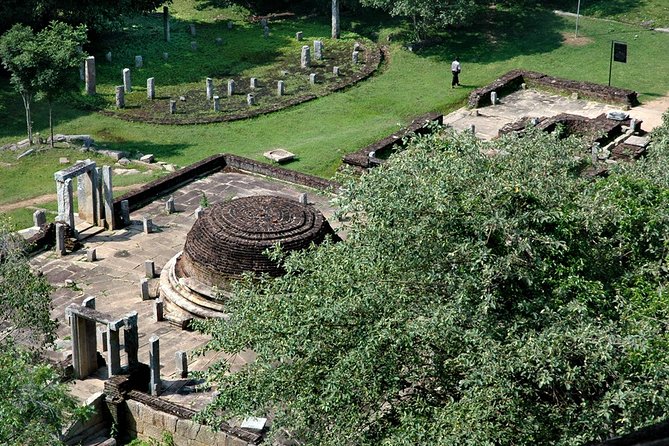 Day-Trip From Anuradhapura to Haththikuchchi & Yapahuwa – Heritage Tour