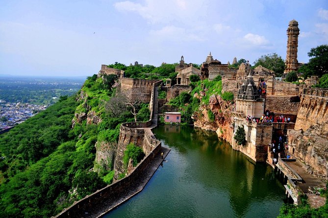 Day Trip to Chittorgarh Fort From Udaipur With Drop At Jaipur Including Lunch - Pickup and Drop-off Points