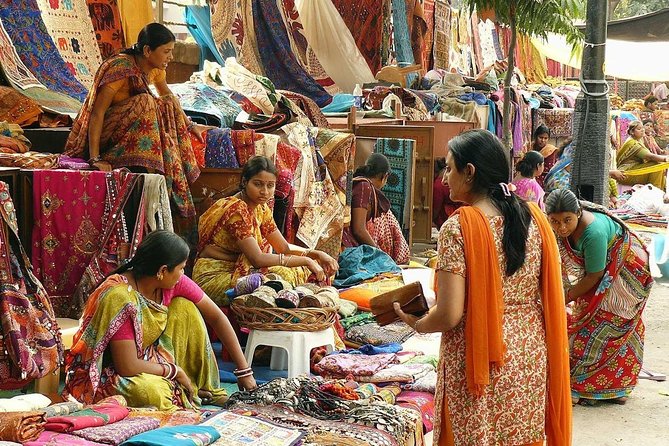 Delhi Shopping Tour With Private Guide & Transfers - Meeting and Pickup Points