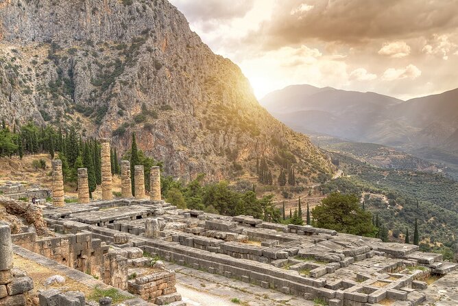 Delphi & Corycian Oracle Leonidas & 300 Battlefield Private Tour
