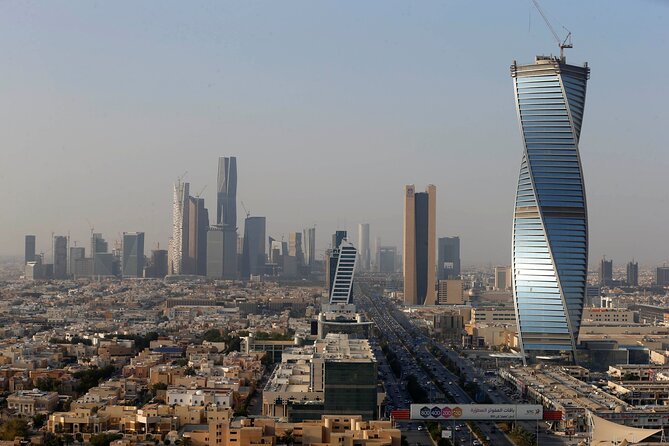 Departure Transfer: Riyadh to Riyadh Airport RUH by Luxury SUV - Scheduling Information