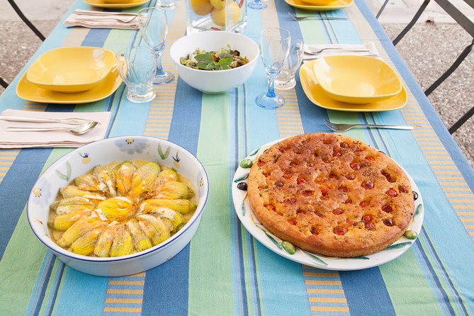 Dining Experience at a Locals Home in Castellammare Del Golfo With Show Cooking - Experience Description
