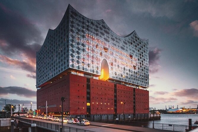 Discover Hamburg From Landmark to Landmark - Landmark 1: St. Michaelis Church