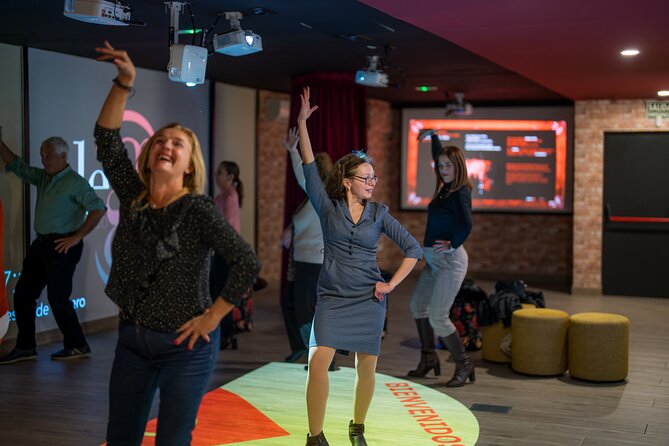 Dive In and Discover: Flamenco in an Interactive Journey.