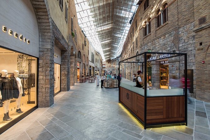 Dubai Private Transfer to The Outlet Village