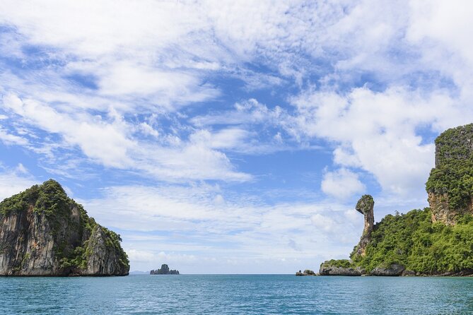 Early Bird Phi Phi and 4 Islands Tour by Speedboat From Krabi